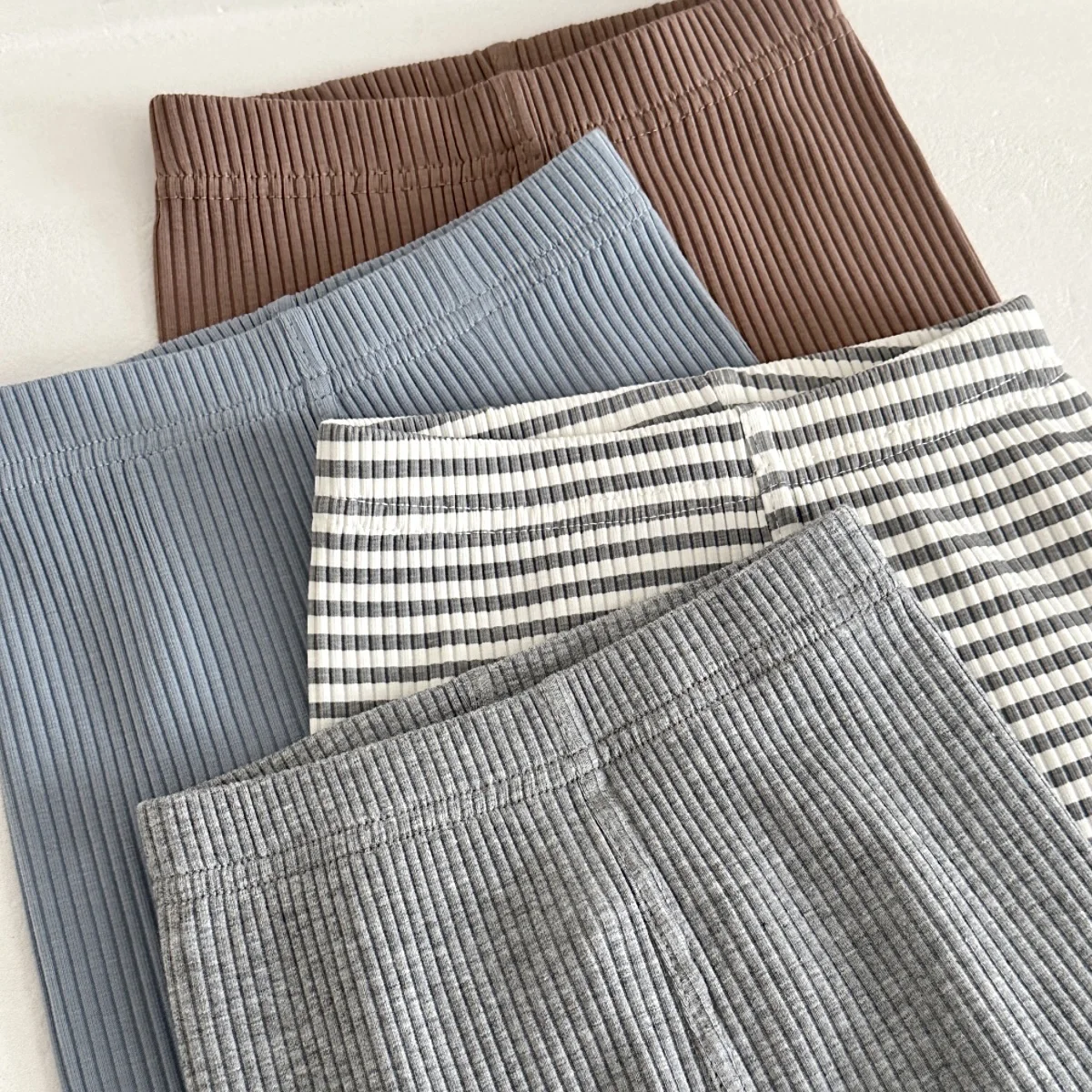 Babyartikel für Neugeborene, 4er-Pack, geripptes Leggings-Set, mehrfarbig, einfarbig, gestreift, elastisch, hoch dehnbar, mit Bündchen, für Säuglinge – Detail 2