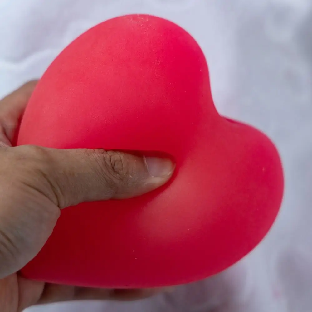 1 pz nuovo giocattolo da spremere a forma di cuore colorato impastare rilassamento antistress giocattolo PU giocattolo a rimbalzo lento decorazione della camera da letto