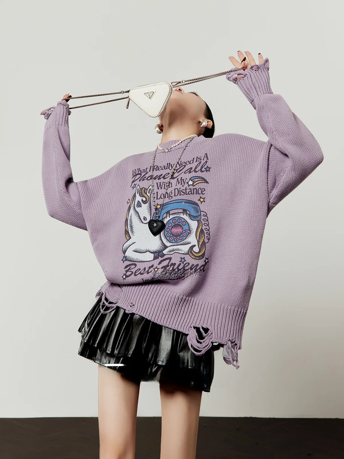 

Свободный женский фиолетовый вязаный свитер с перфорацией, весна 2026, новинка от Чжоу Ли У, комфортный, длинный рукав