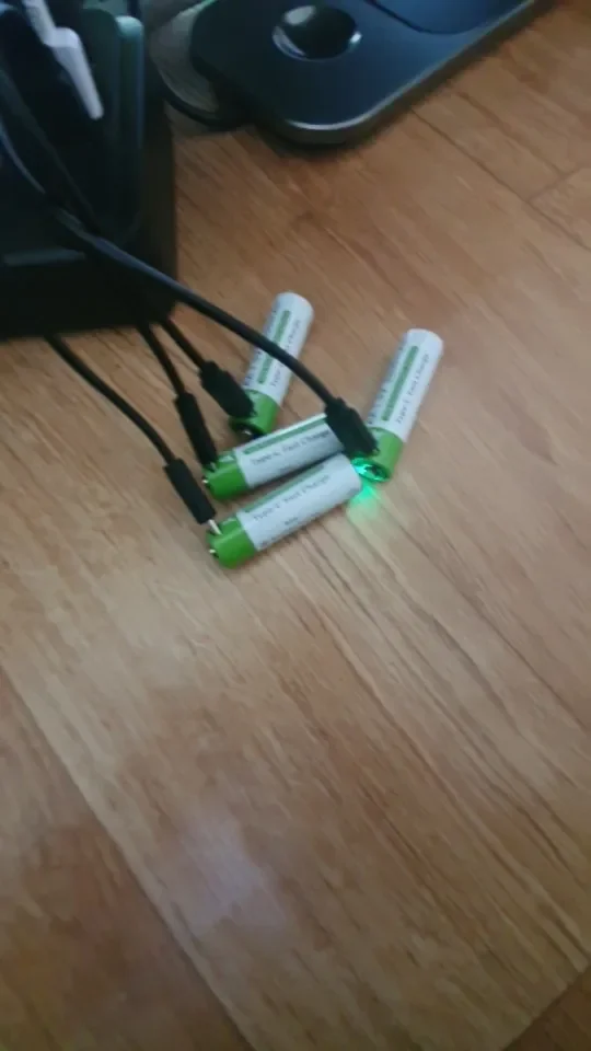 

New Li-ion AAA and AA Rechargeable Batteries USB Lithium-ion 3400mWh 1.5V AA Rechargeable Batteries+800mWh 1.5V AAA Battery