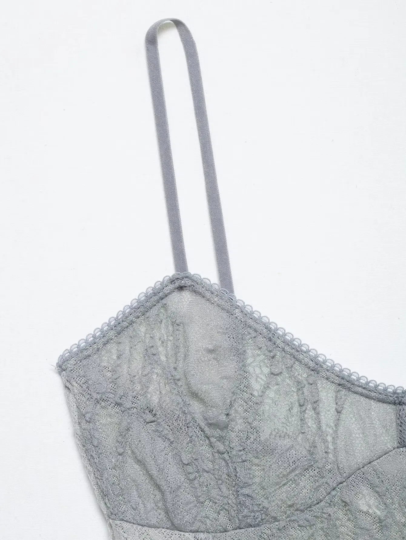 HH Eleganter Lässiger Grauer Spitzen-Bodysuit, Damen Transparenter Mesh-Top mit Spaghettiträgern, Sexy Sommer-Ästhetik Ausgeh-Oberteil – Detail 4