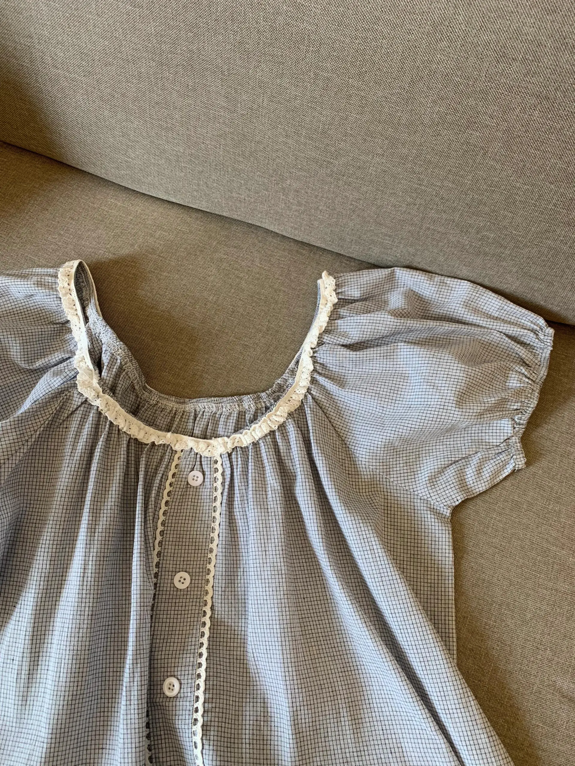 

Новинка 2023 года, женский летний комплект ort Sve Spwear, тонкая круглая домашняя одежда, кружево с цветочным принтом, корейский домашний костюм со средним принтом