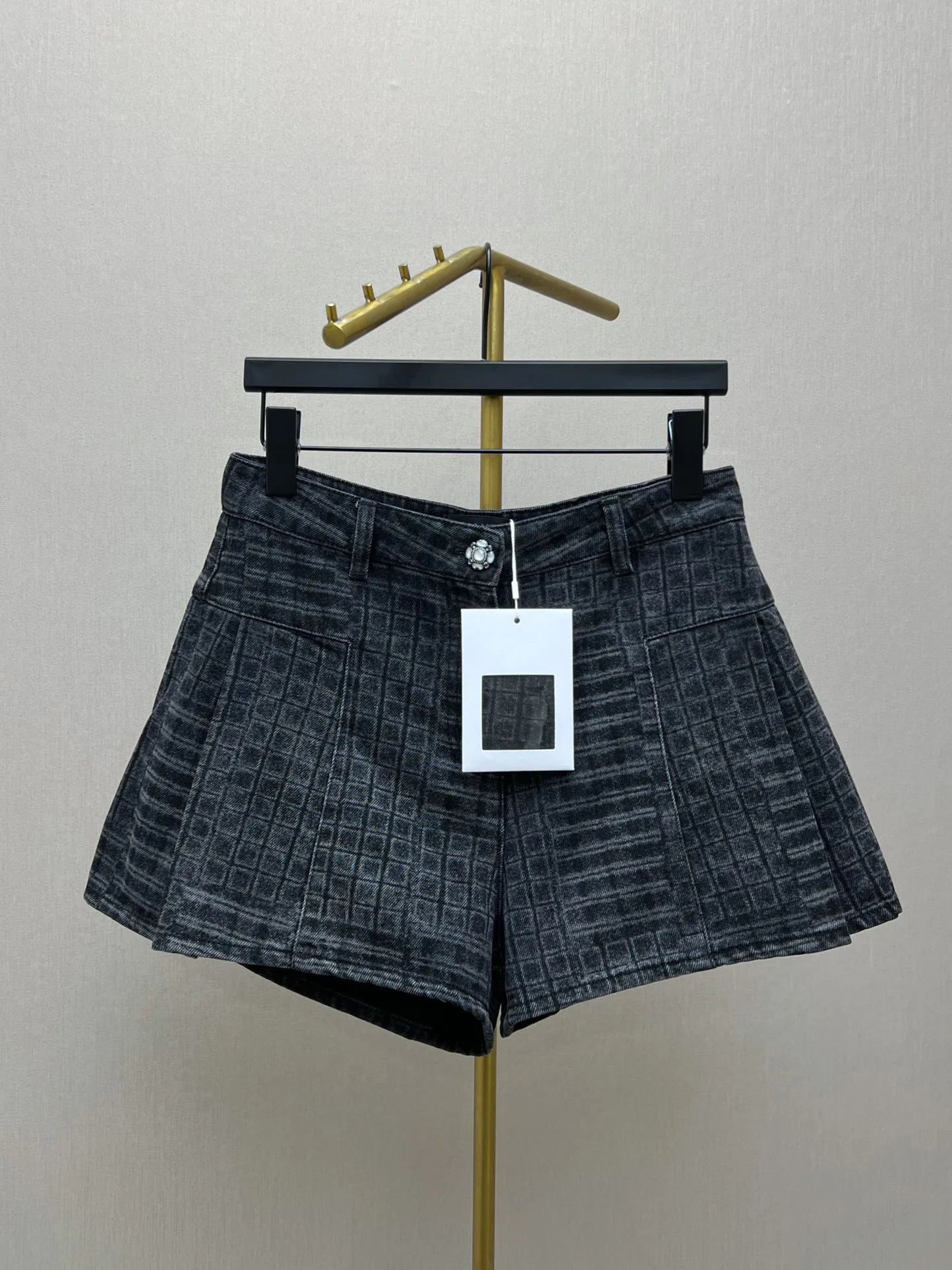 High quality new women's clothing for summer and autumn 2024 Black gray denim high waisted A-line shorts 0708