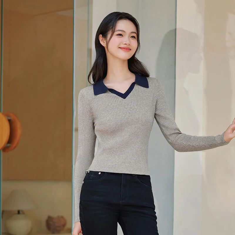 Semir Sweater Women Short Slim-Fit Sweater with a Minimalist Style 2024 New Autumn Vintage Color-Block Polo Neck Sweater