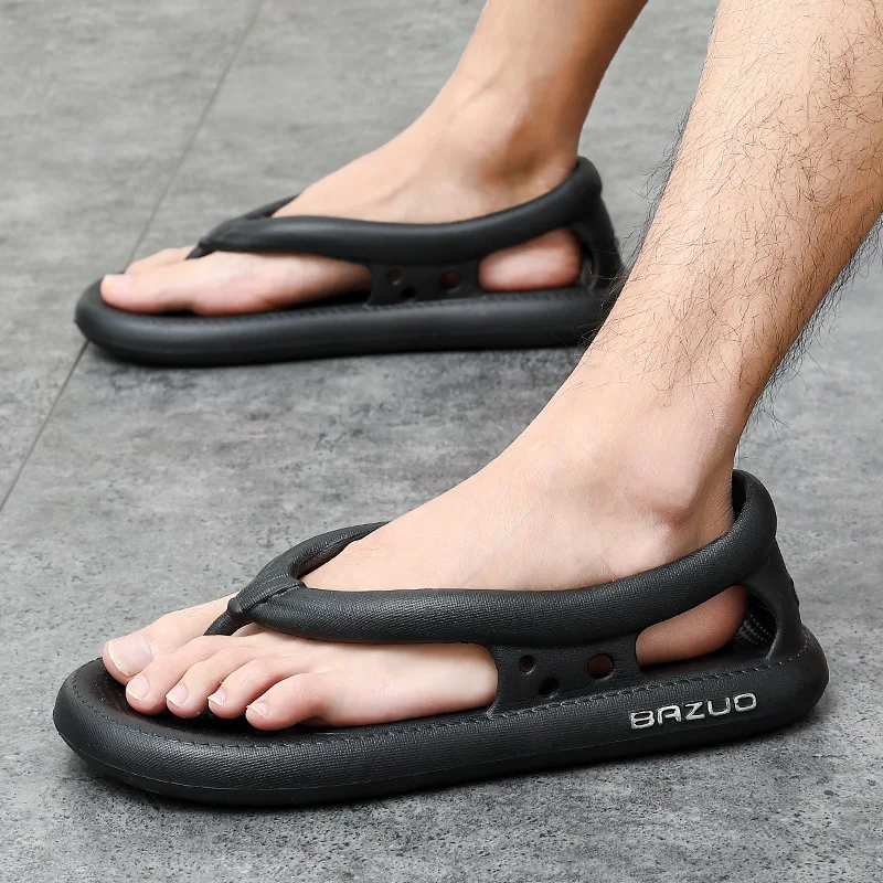 2024 neue Mann rutsch feste Flip Flops aushöhlen Hausschuhe dicke Plattform Sommer im Freien Haus Paare Badezimmer weiche Hausschuhe Wohnungen