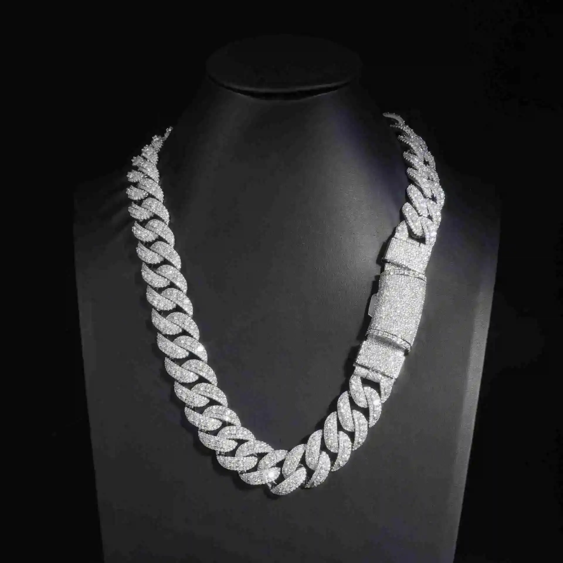 Luxury Pass Diamond Tester Moissanite Brass 22mm VVS Cuban Chain Moissanite GRA Certified Miami Cuban Link Chain Necklace.