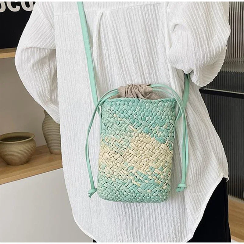 Umhängetasche aus Baststroh mit Farbverlauf, Designer-Sommer-Strand-Reise-Schultertasche, grasgewebter Boho-Shopper-Markkorb – Detail 9