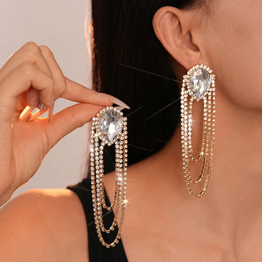 Super flash light luxury style diamond-encrusted water drop fringed silver needle earrings, niche temperament elegant