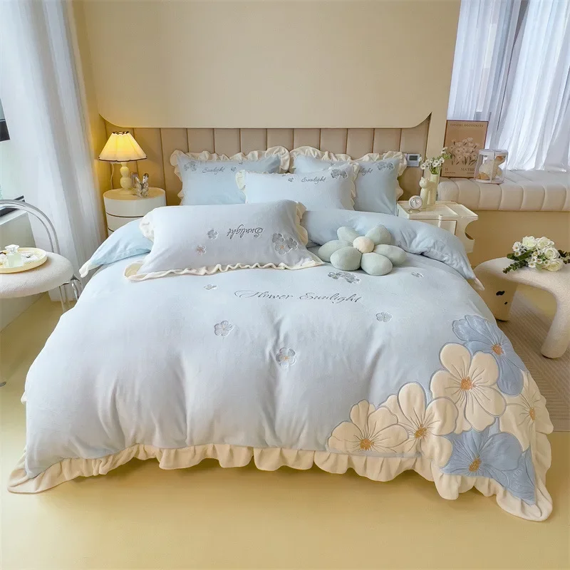 Korean Version Lace Milk Velvet Embroidered Four Piece Set with Thickened Warm Flannel Skin Friendly Bed Sheets and Duvet Covers