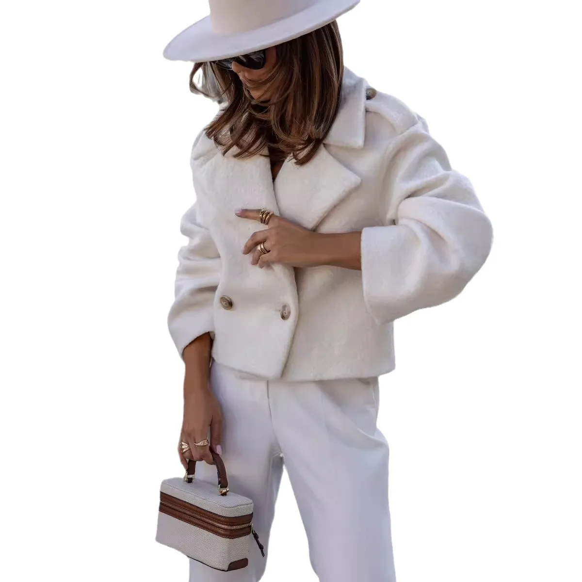 موضة شتاء أوروبية وأمريكية جديدة لعام 2025 بدلة بريطانية بياقة بلون سادة معطف صغير من الصوف للنساء بلون سادة غير رسمي