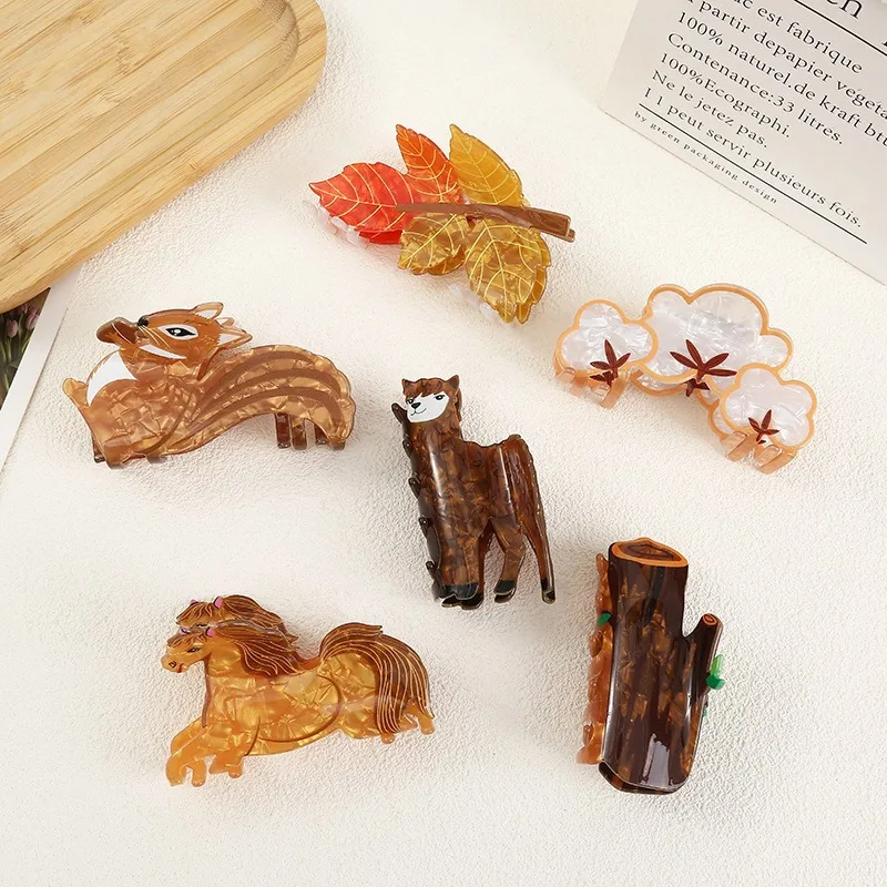 

NEW Autumn Animal Series Acrylic Hair Claw Horse Squirrel Claw Clips INS Trendy Hair Clips Hair Accessories for Women Girls