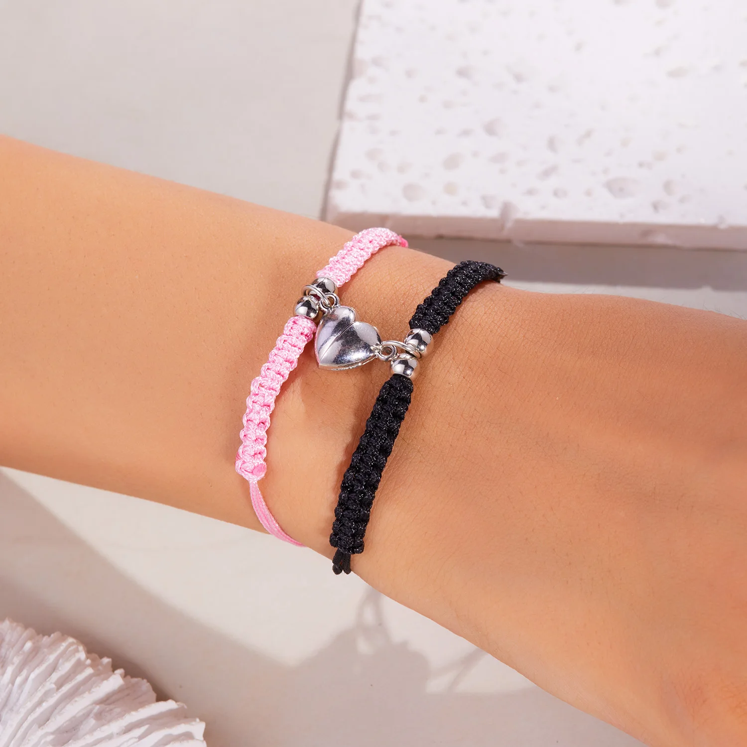 2-teiliges einfaches glückliches rotes Seil-geflochtenes Armband für Damen und Herren, romantisches Herz, magnetisches Paar, passende Armbänder, Freundschaftsschmuck – Detail 3