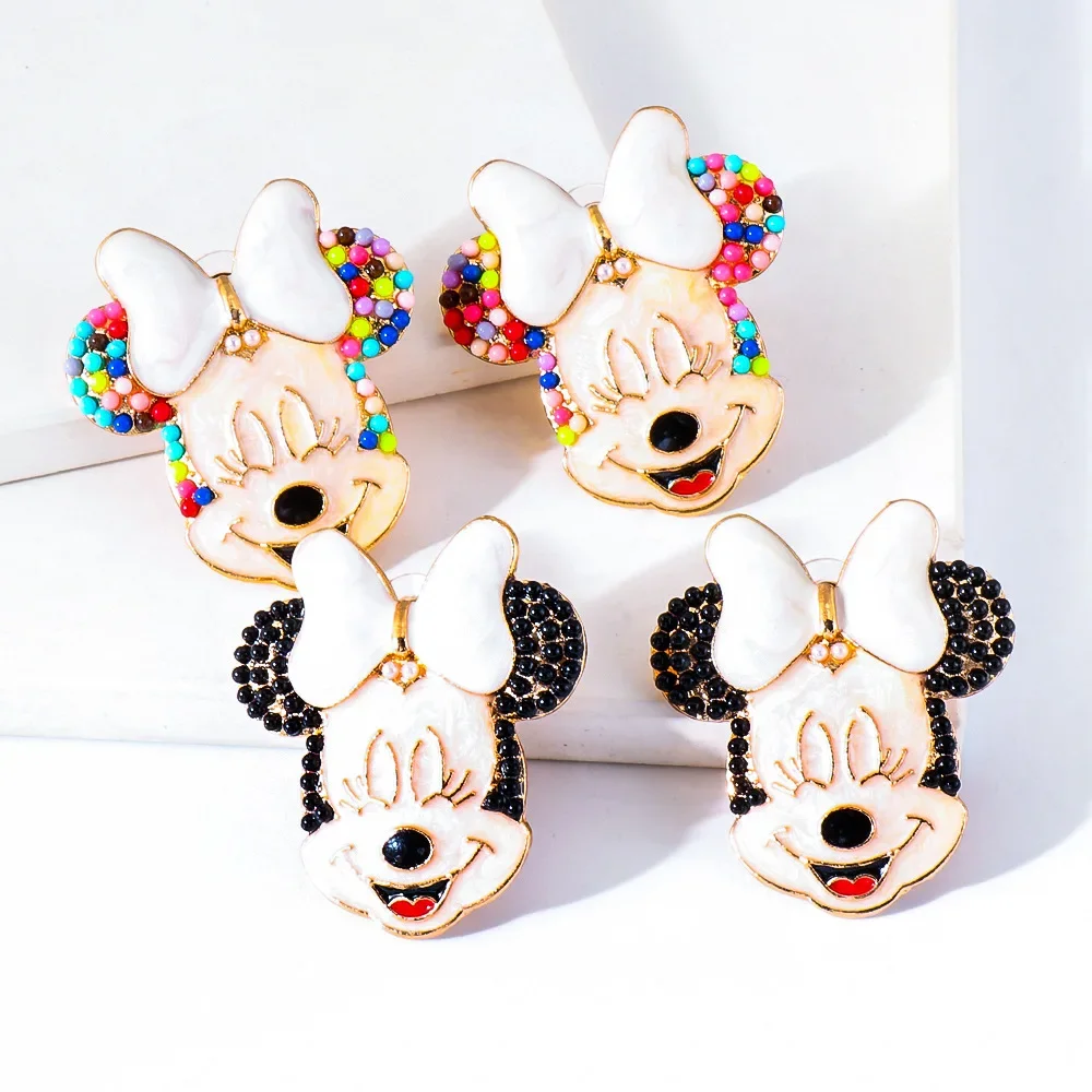 Mickey Disney Fashion Stud orecchini per ragazze Anime figure gioielli topolino Minnie Cartoon orecchino regali di compleanno per bambini