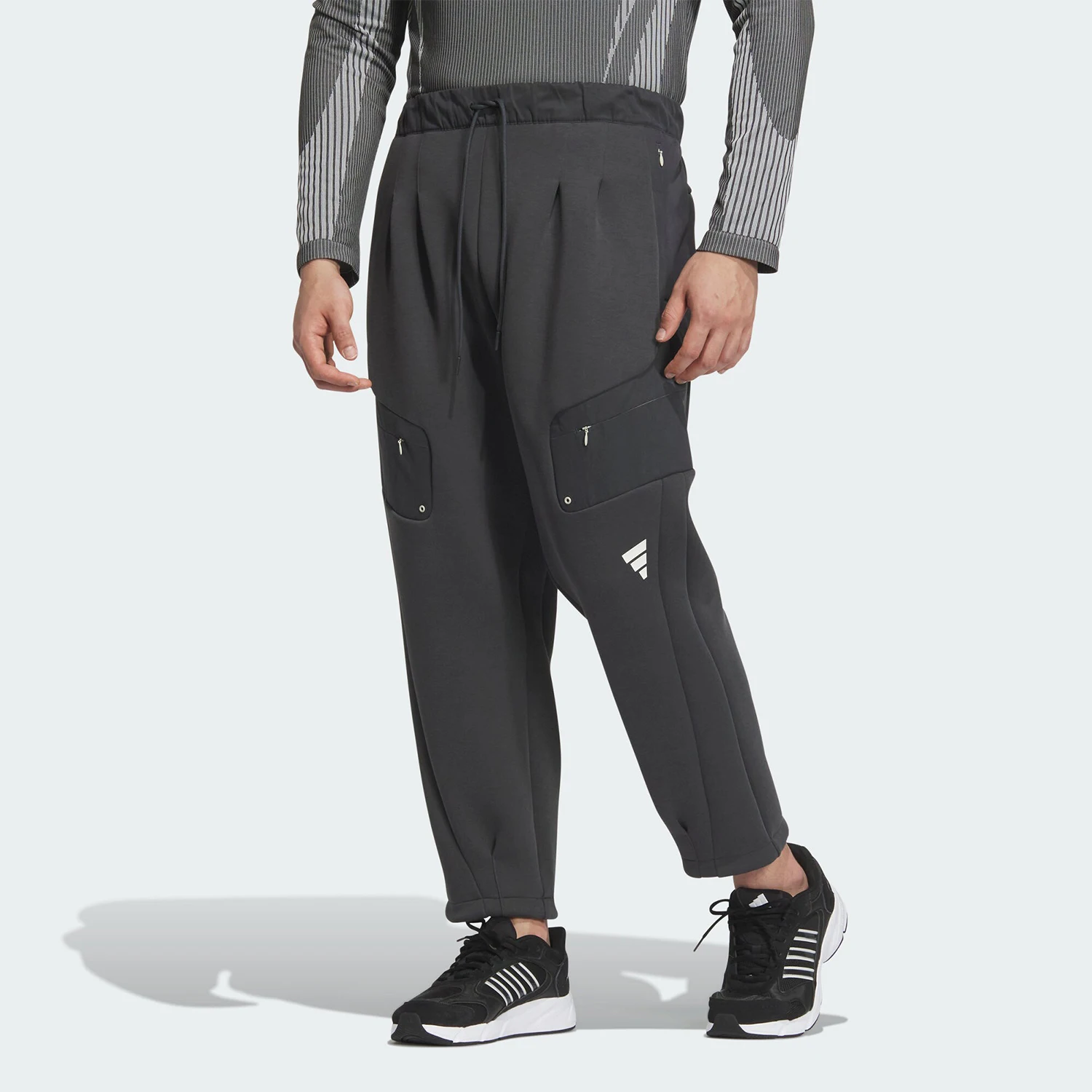 

Официальные новые мужские модные удобные спортивные брюки Adidas на шнуровке JM6179