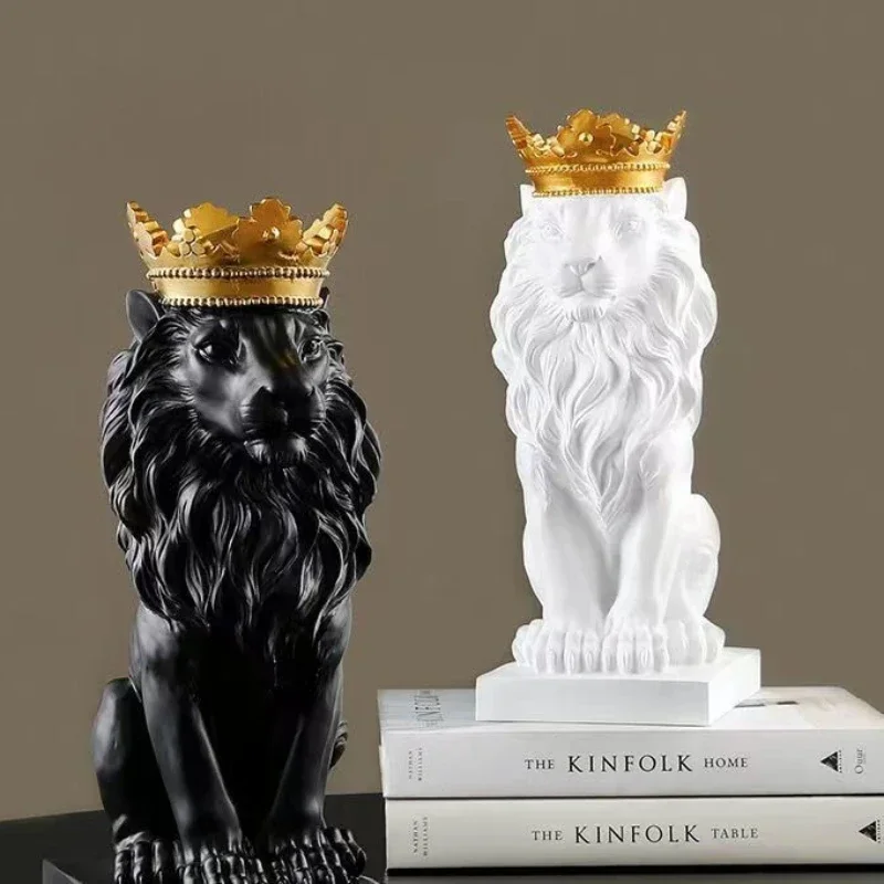 Desk Home Decor Lion Animal Figurines Resin Crown Lions Statue Handmade Artwork Gift Home Office Decor Orna