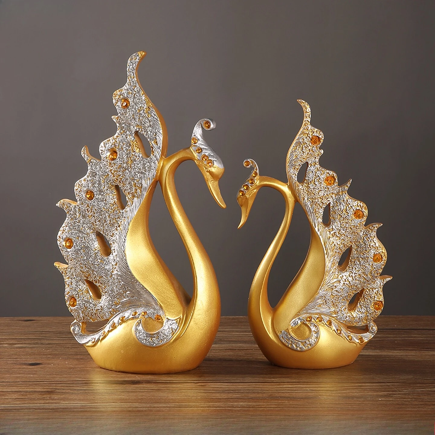 

Swan ornaments a pair of light luxury high-end home decoration handicrafts living room TV cabinet wine cabinet wedding new house