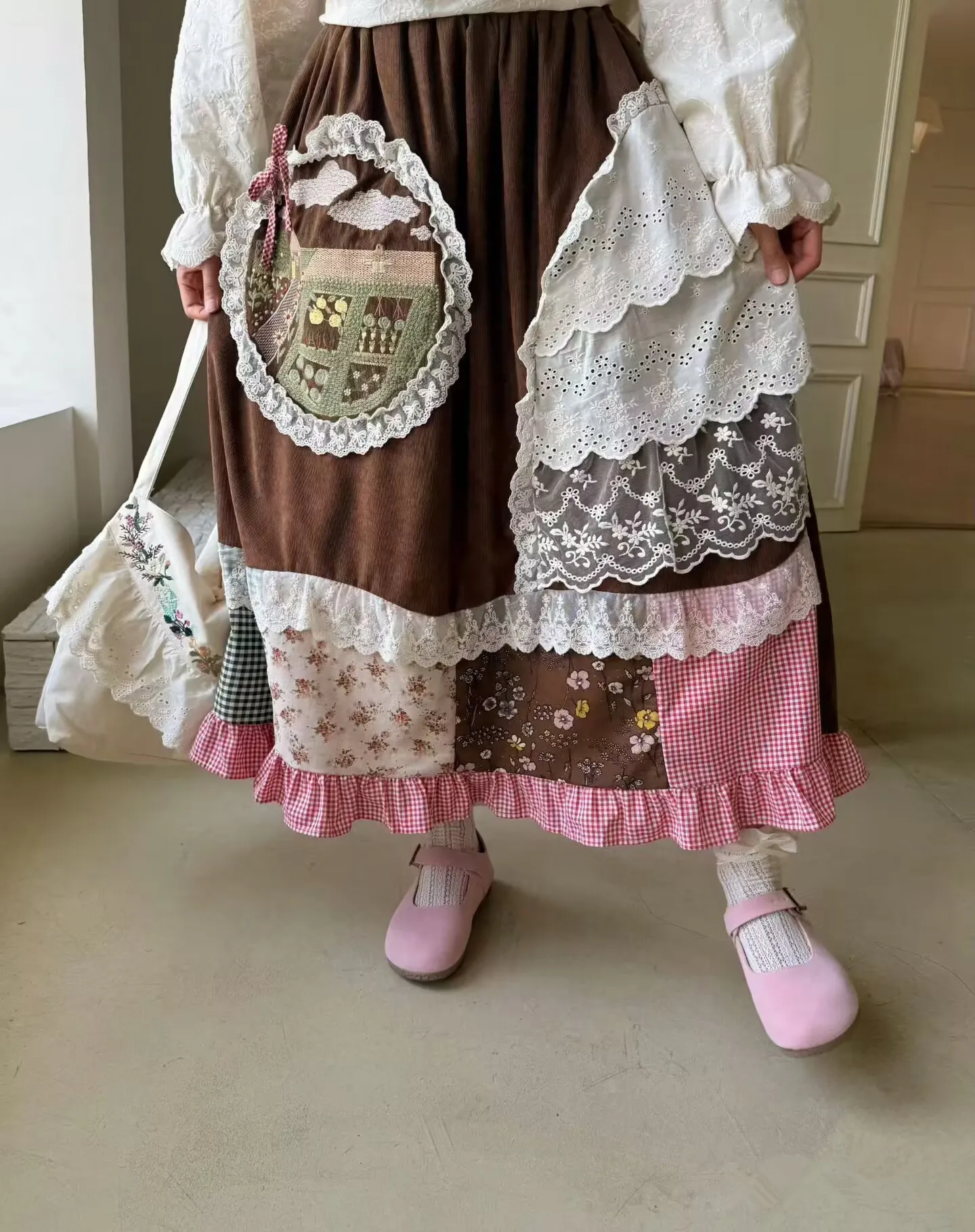 Winter Vintage Maillard Color Corduroy Patchwork Lace Embroidery Long Skirt for Women Lolita Sweet Mori Girl Retro Midi Skirt