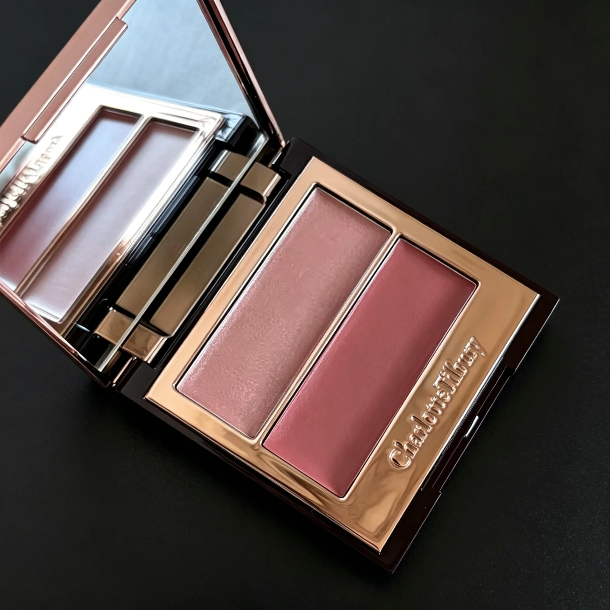 Charlotte Tilbury 4-Farben-Lidschatten-Set, hochpigmentiert, mischbar & Blush-Stick, ultra-feuchtigkeitsspendend, Glow & Lipgloss, Spiegel, aufpolsternd, langanhaltend