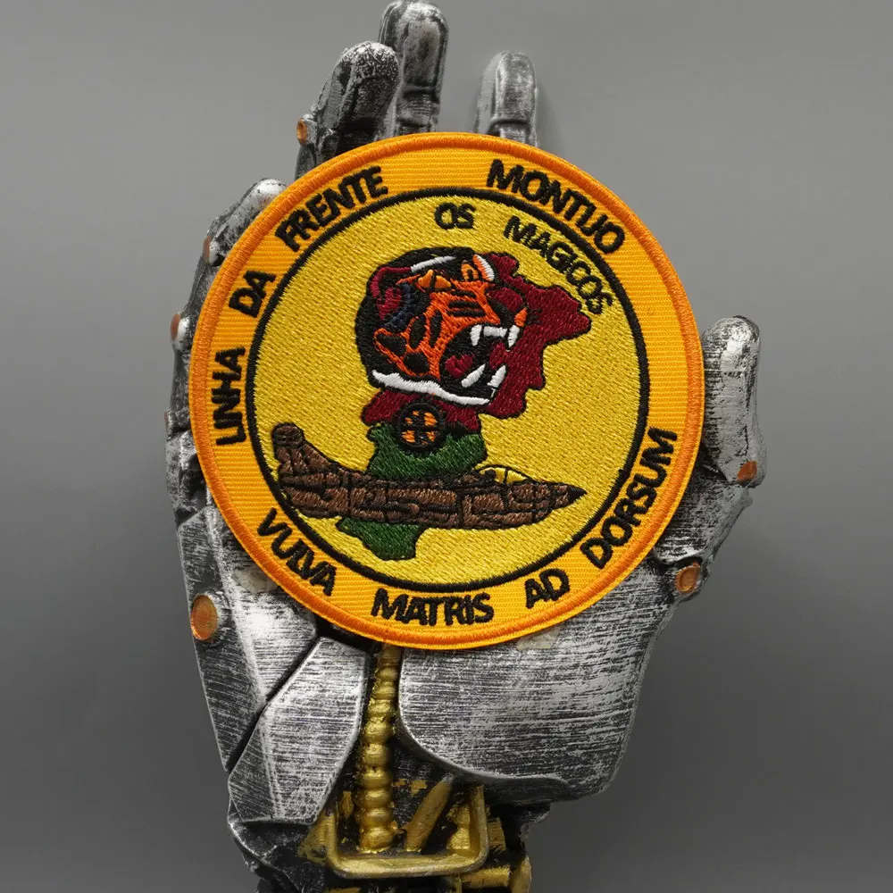 Taktische Stickerei-Aufnäher der Portugiesischen Luftwaffe, exquisit und hochwertig, für Kleidung geeignet, mit Haken oder zum Aufbügeln. – Detail 1