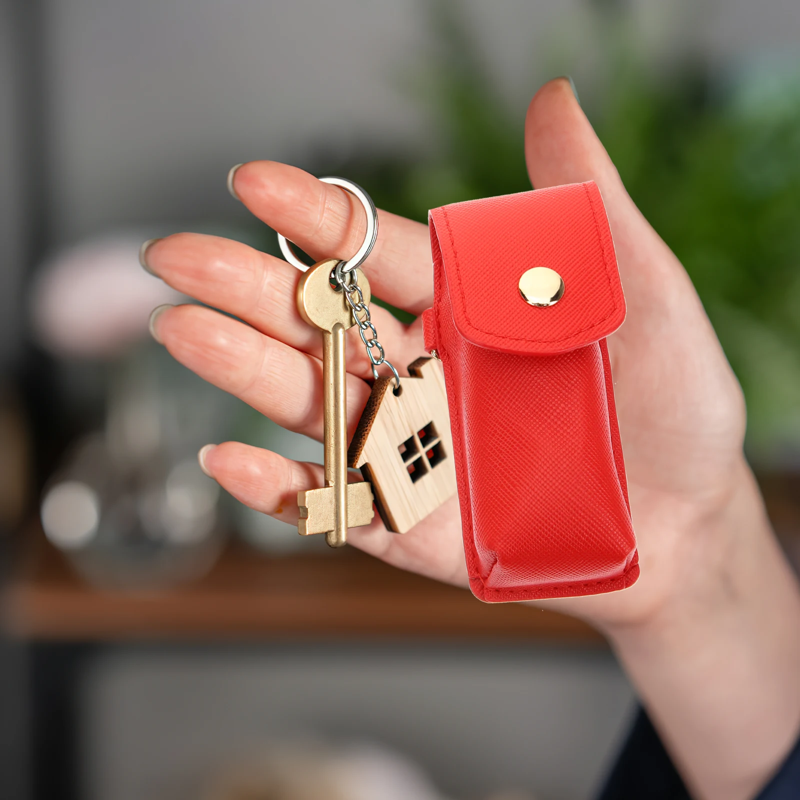 

Lipstick Keychain Portable Bag Keychain Lipstick Holder Purse Travel Accessories Small Pouch Coin Organizer PU Storage Case