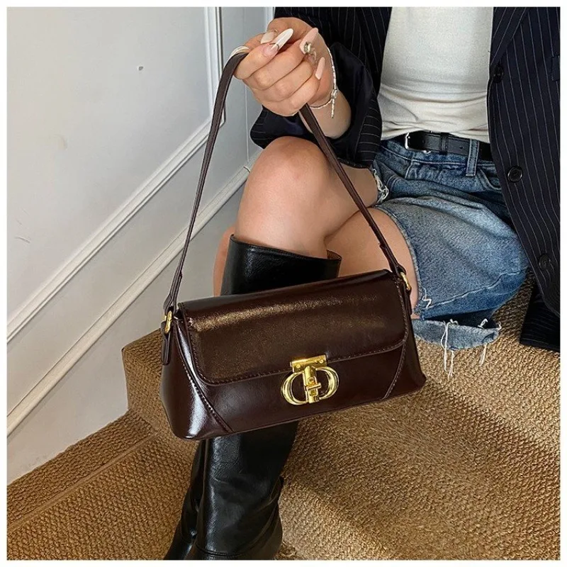 

Vintage Luxury Handbag And Popular Large Capacity Diaper Bags For Women Elegant Leather Messenger Tote