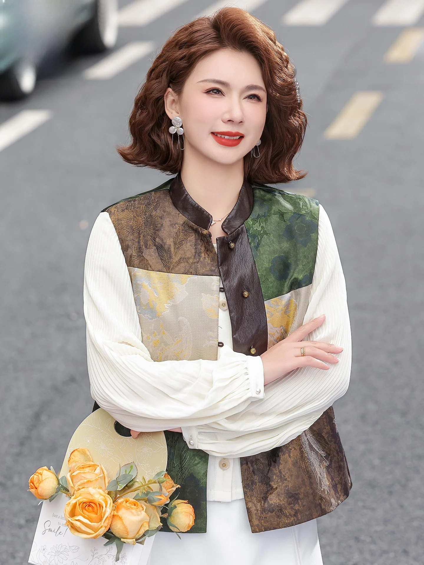 

Роскошный повседневный жилет-кардиган с круглым вырезом для женщин среднего возраста, весенняя модная верхняя одежда с цветовыми блоками