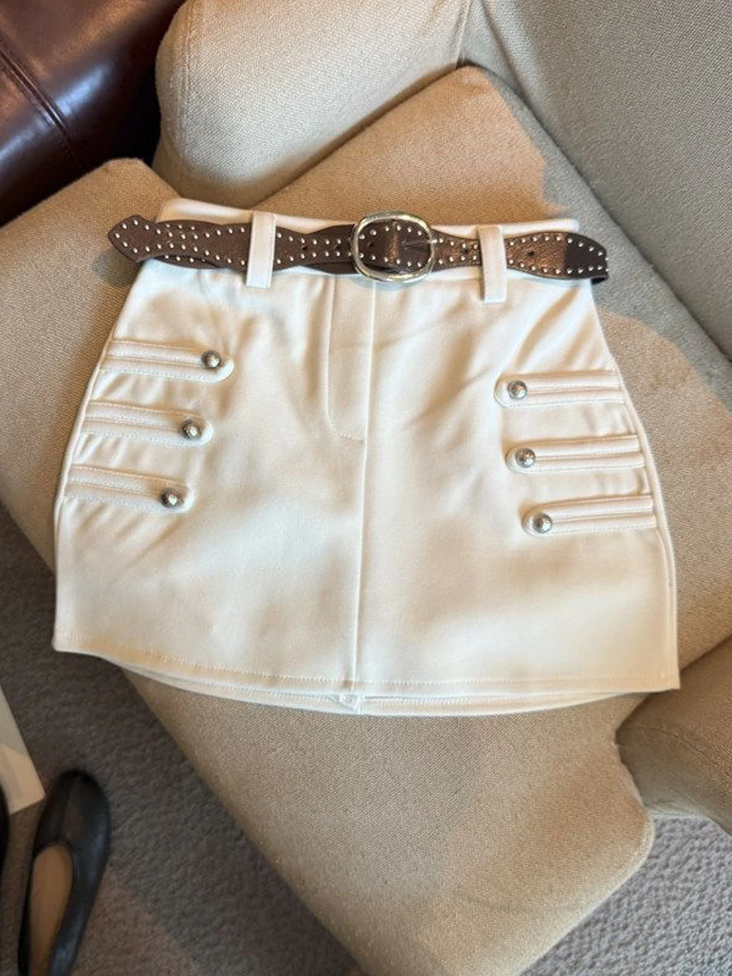 Retro High Waist Tweed  Skirt for Women Button Design Slimming A-Line Skirt Commute Style Non-Stretch Fabric Short Skirt