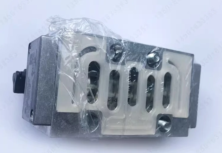 UM/22354/6123/24VDC صمام الملف اللولبي UM/61/80/81/23N/83J/13J