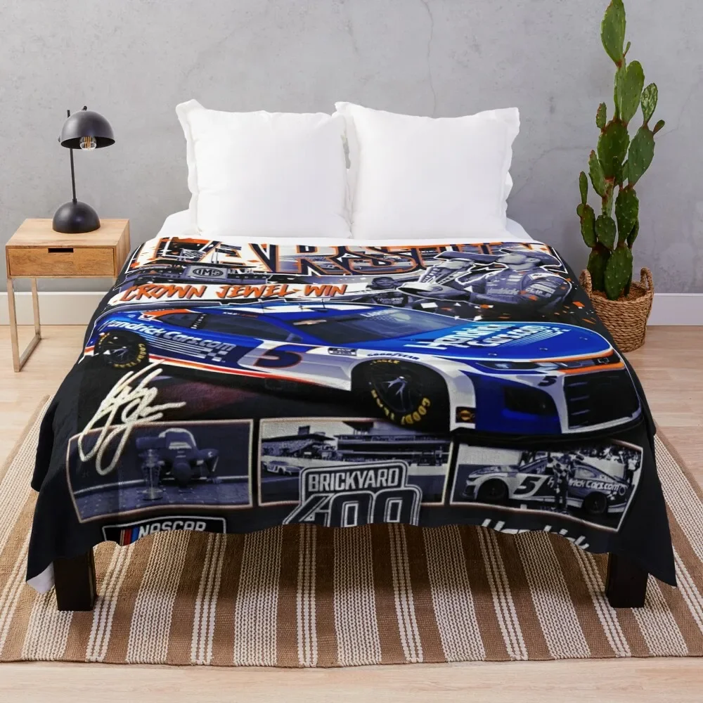 

Kyle larson Throw Blanket Soft Comfort Blanket for Reading Watching TV