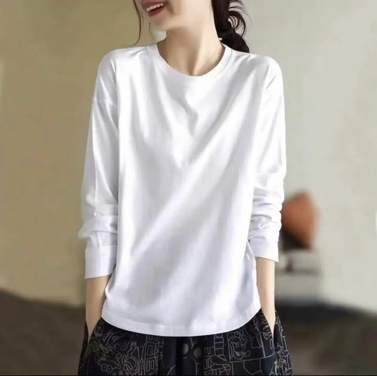 White cotton long-sleeved t-shirt