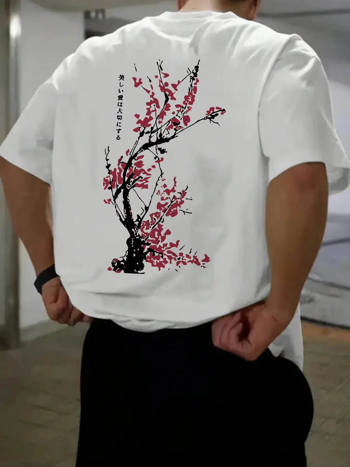 Men Casual T-shirt and Cherry Blossom and Calligraphy Print Round Neck Short-sleeved Versatile Fashion Men's and Women's Top
