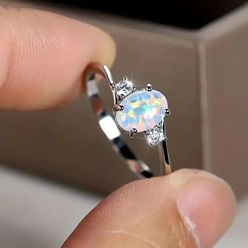 2026 New Fashionable Design, Fashionable Accessories, New Minimalist Four Claw Egg Shaped Australian Women's Jewelry Ring