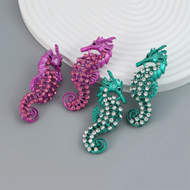 Heavy Metal Colorful Sea Horse Post Earrings For Women Fashion Jewelry Glass Stones Trendy New Designs Fancy Accessories C1358