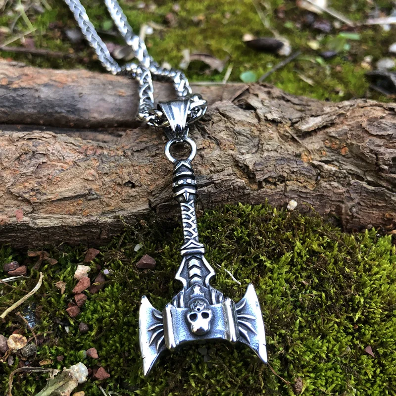 

High Quality Men's Viking Vintage Necklace with Double Sided Skull and Double Axe Trend Men's Jewelry Necklace Gift