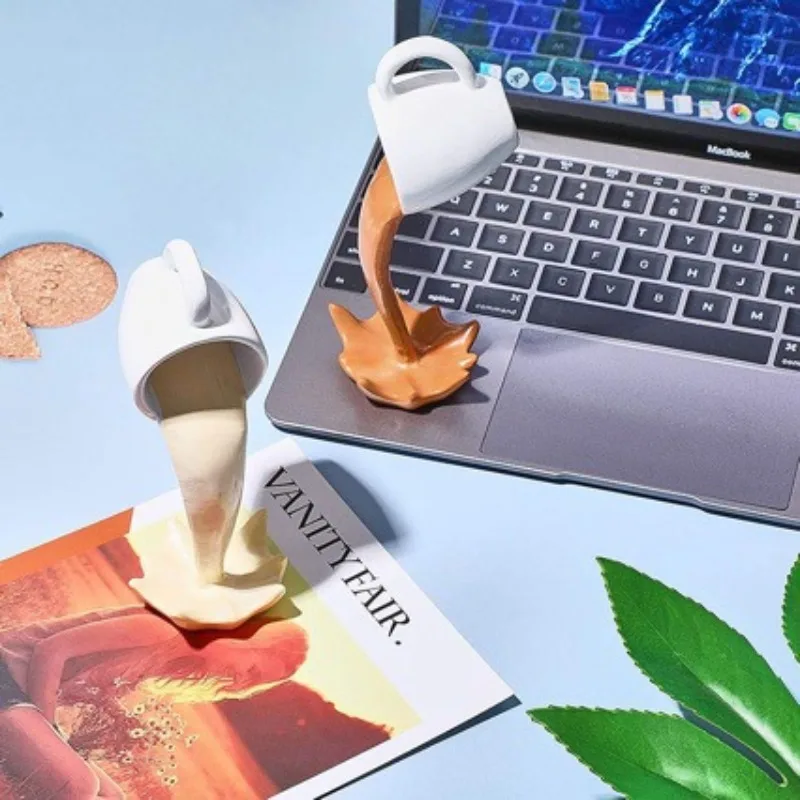 

Creative Imitation Suspended Coffee Cup 3D Suspended Desktop Decoration Crafts Home Design