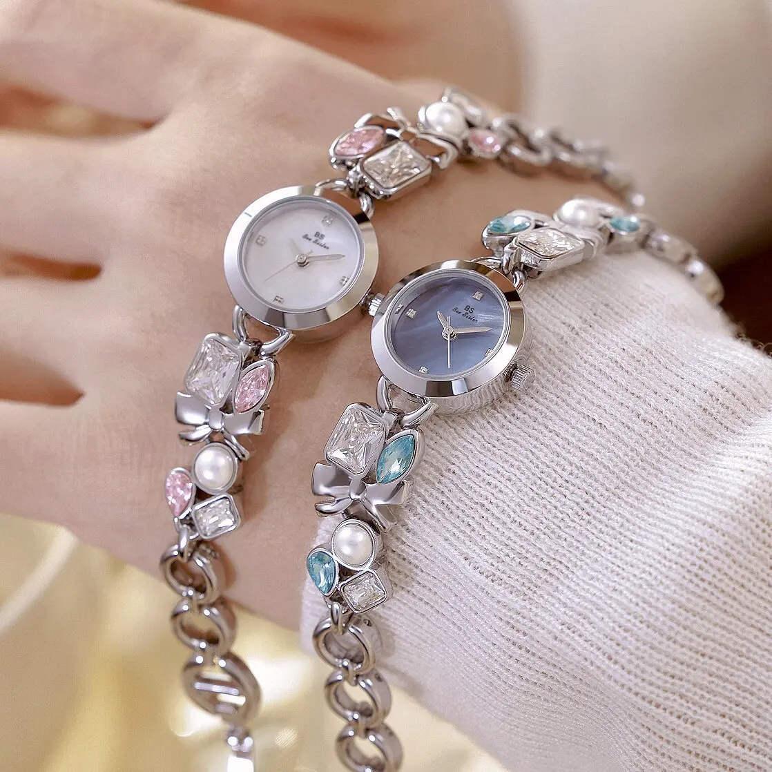 

Elegant women's wristwatchluxurious and sophisticatedfeaturing colorful aquamarine sapphire crystal, high-quality luxury watch.