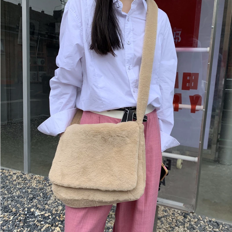 

Simple Solid Color Plush Women's Shoulder Bag Sweet Large Capacity Ladies Messenger Bags Fashion Vintage Fake Fur Female Handbag
