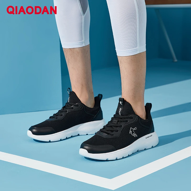 

QIAODAN Men Running Shoes Breathable Outdoor Sports Shoes Lightweight Sneakers Comfortable Athletic Training Footwear XM25211801