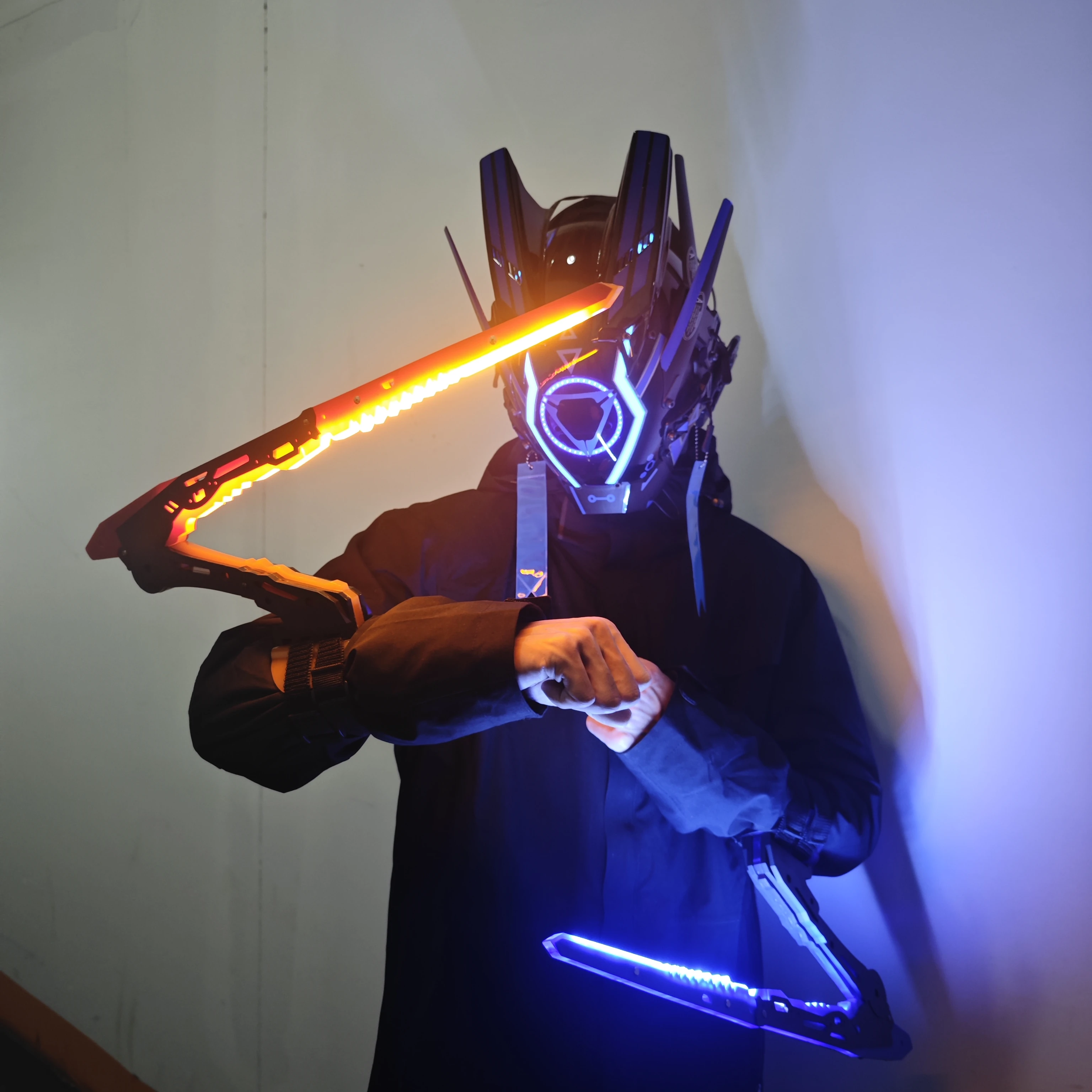 Future LED Cosplay Mantis Sword, Mantis LED Sword Model for Halloween Costume Props