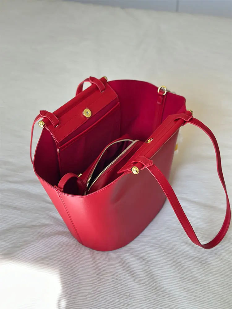 Red Bucket Bag Women's 2026 New Luxury Small Luxury High-End Single Shoulder Handbag Commuter Tote Bride Bag Soft Handle