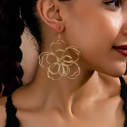 Drop Earrings For Women Simple Style Metal Hollow Ear Accessories Personality Design Travel Holiday Gift Fashion Jewelry DE122