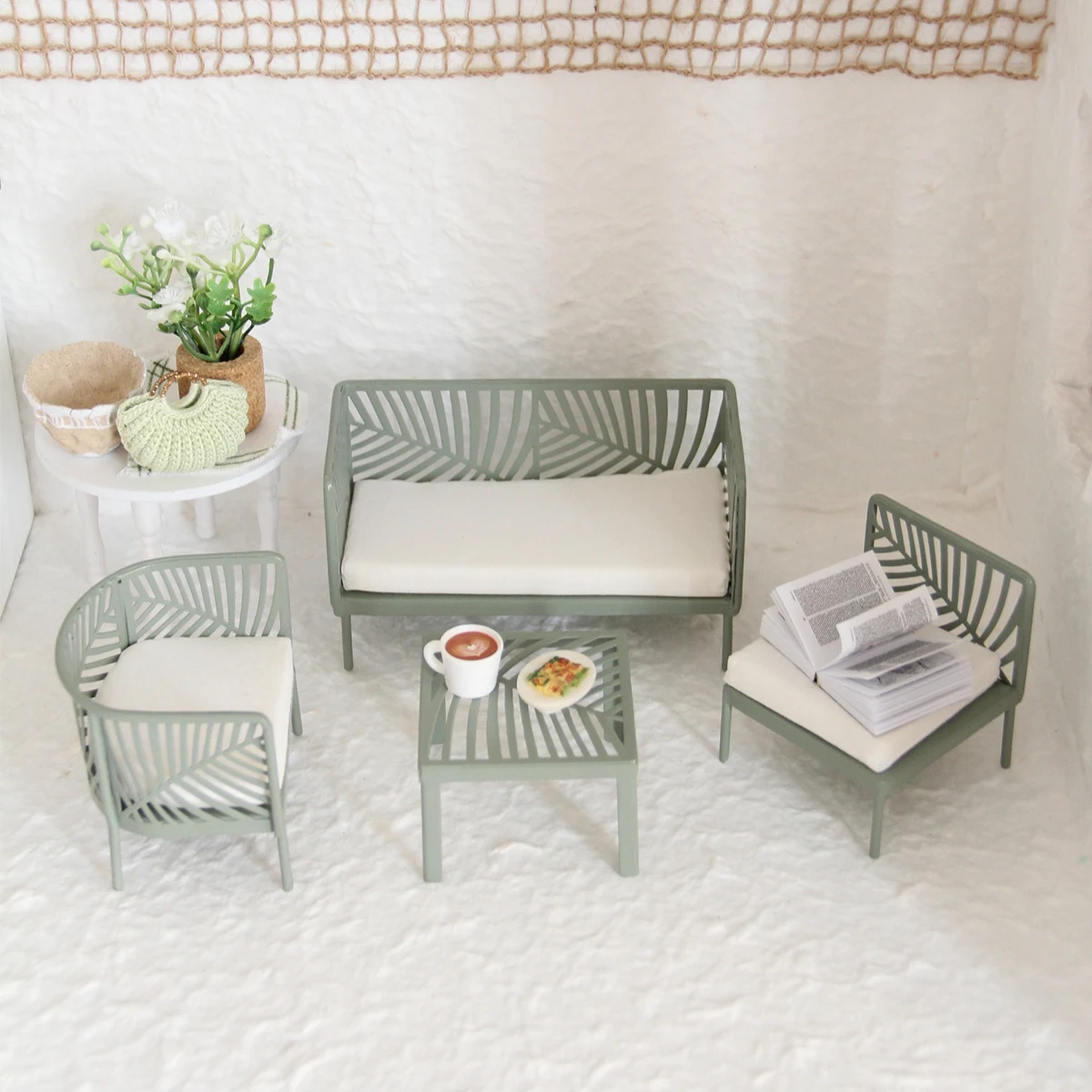 미니어처 역할 놀이 장난감 1:12 스케일 녹색 단조 철 테이블과 의자 4피스 세트 BJD Ob11 인형집 가구에 적합