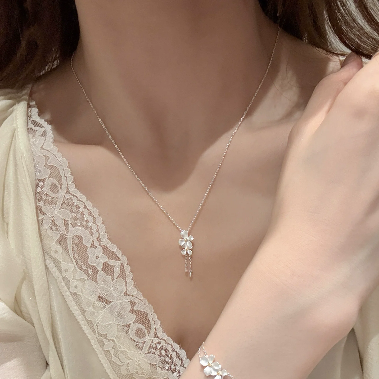 Women's 925 Sterling Silver Love Heart Necklace with Bow Knot Bead