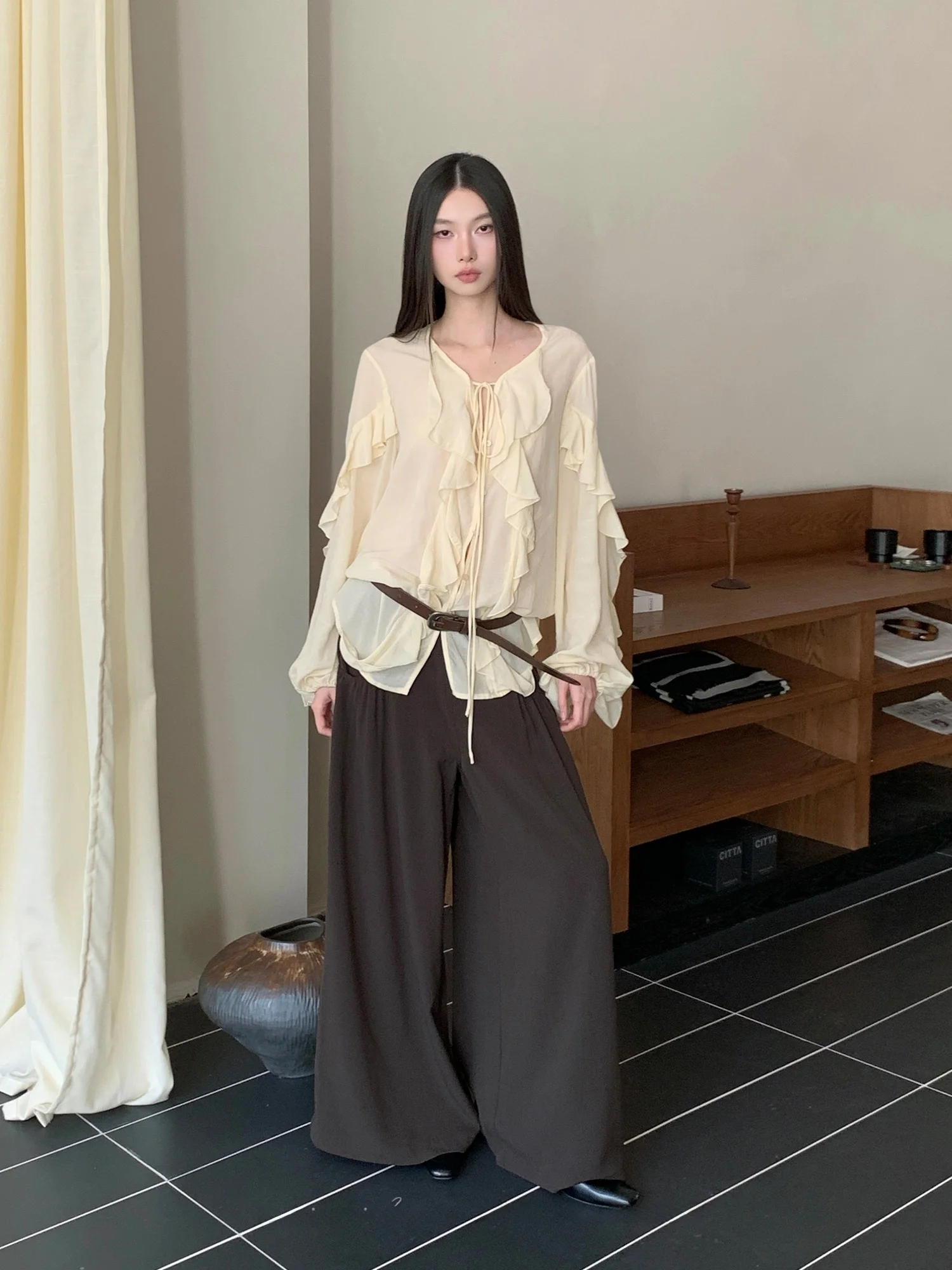 

MOXI Sun God Clothes Moccasin Loose Long Sve V-Ne Dstring Splicing Lace-Up Inner Wear T-irt Top for Women