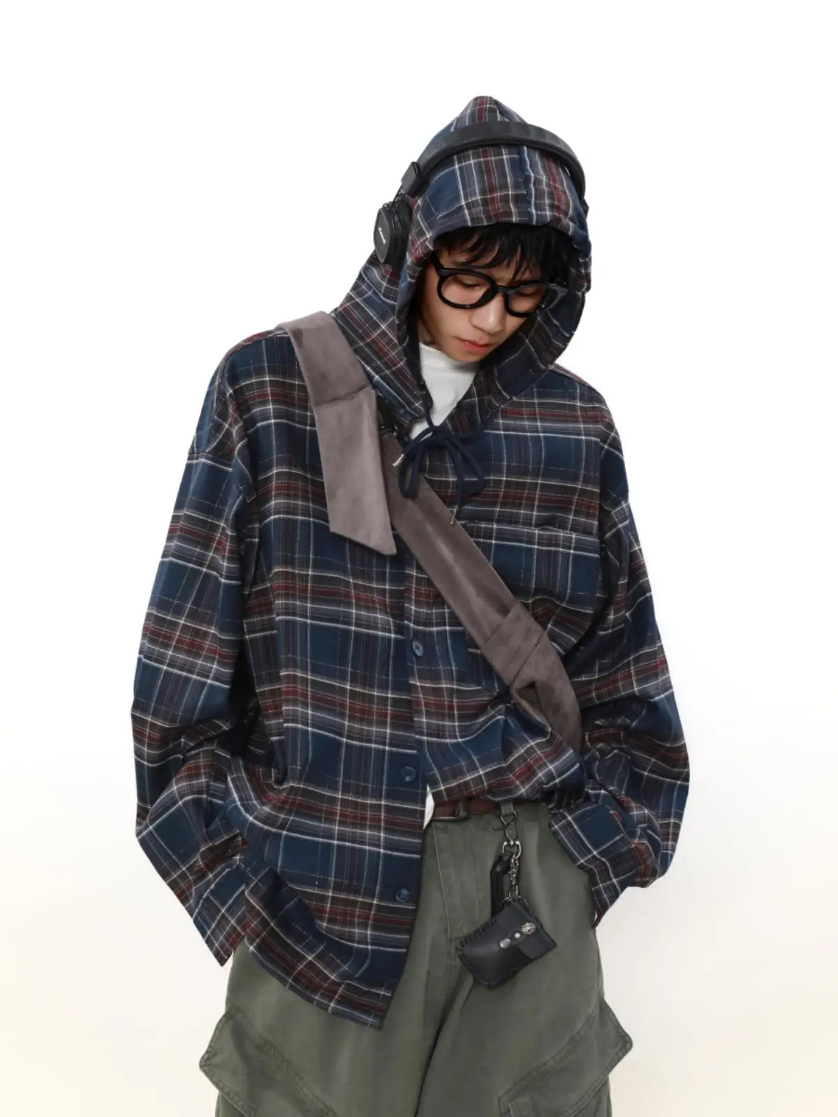 

Американская повседневная синяя клетчатая рубашка с капюшоном для мужчин, весна-осень, новая свободная универсальная высококачественная рубашка-куртка, популярная молодежная модель для повседневной носки