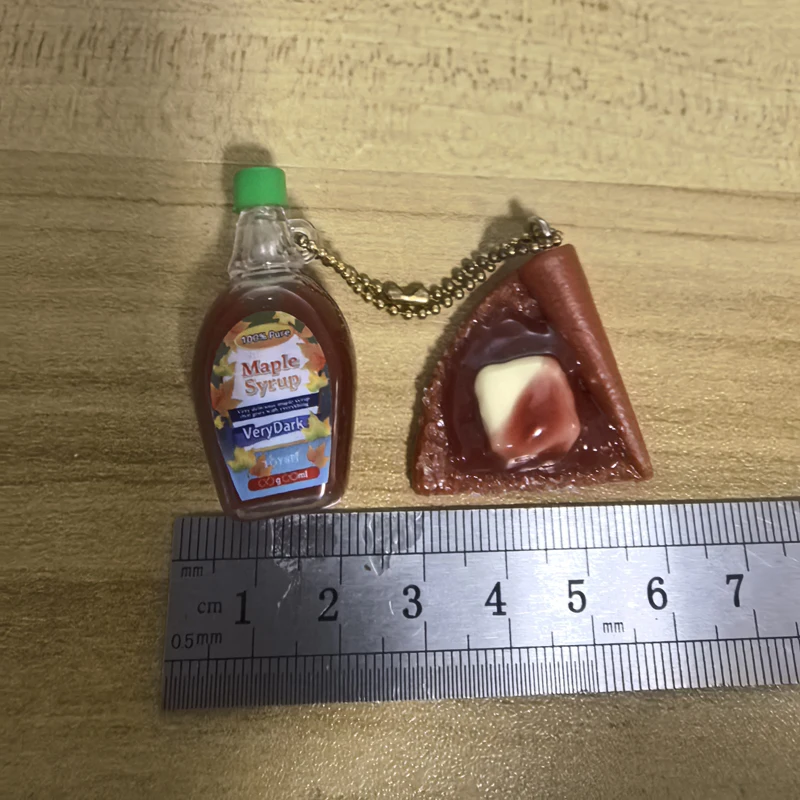 Toys Spirits Japan Gashapon Figure Anime Cute Miniature Maple Syrup Bread Keychian Figurine Model Capsule Doll Accessories Gift
