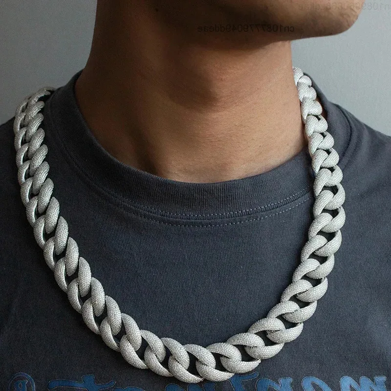 

Decent Design 18mm Width 925 Sterling Silver Iced Out Moissanite Hip Hop Iced Out Cuban Link Chain