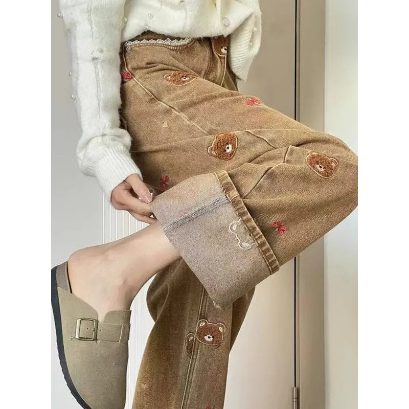 Hohe Taille, lockere Passform, braune Bären-Denim-Jeans, Damen-Sommer-Design-Sensation-Hose mit weitem Bein, bodenlanger Schlankheitswirkung