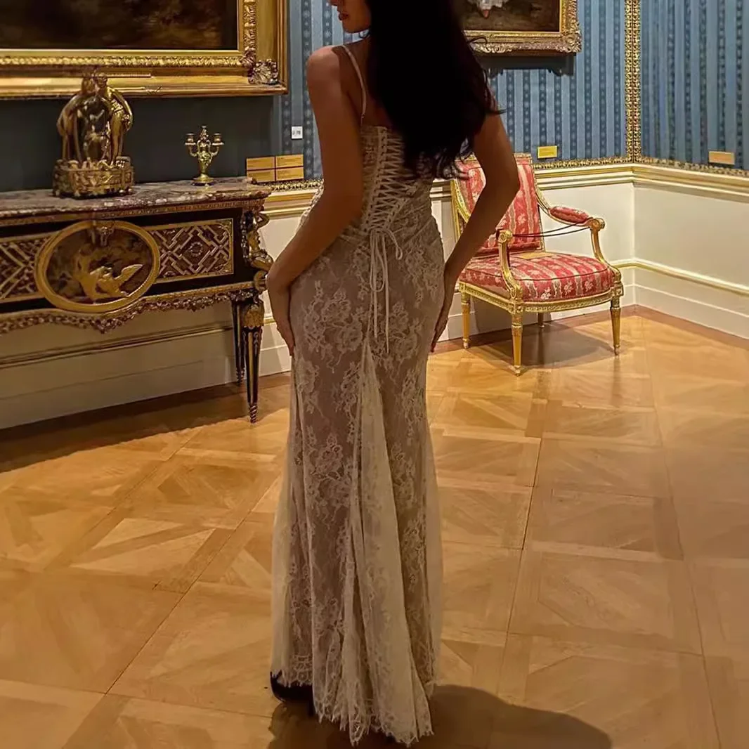 DGTQYQ 2025 ใหม่ผู้หญิงแขนยาวลูกไม้ผ้าคลุมไหล่ชุดเดรสยาวElegant Vintage Cut-Outชุดกระโปรงสะโพกชุดลําลอง