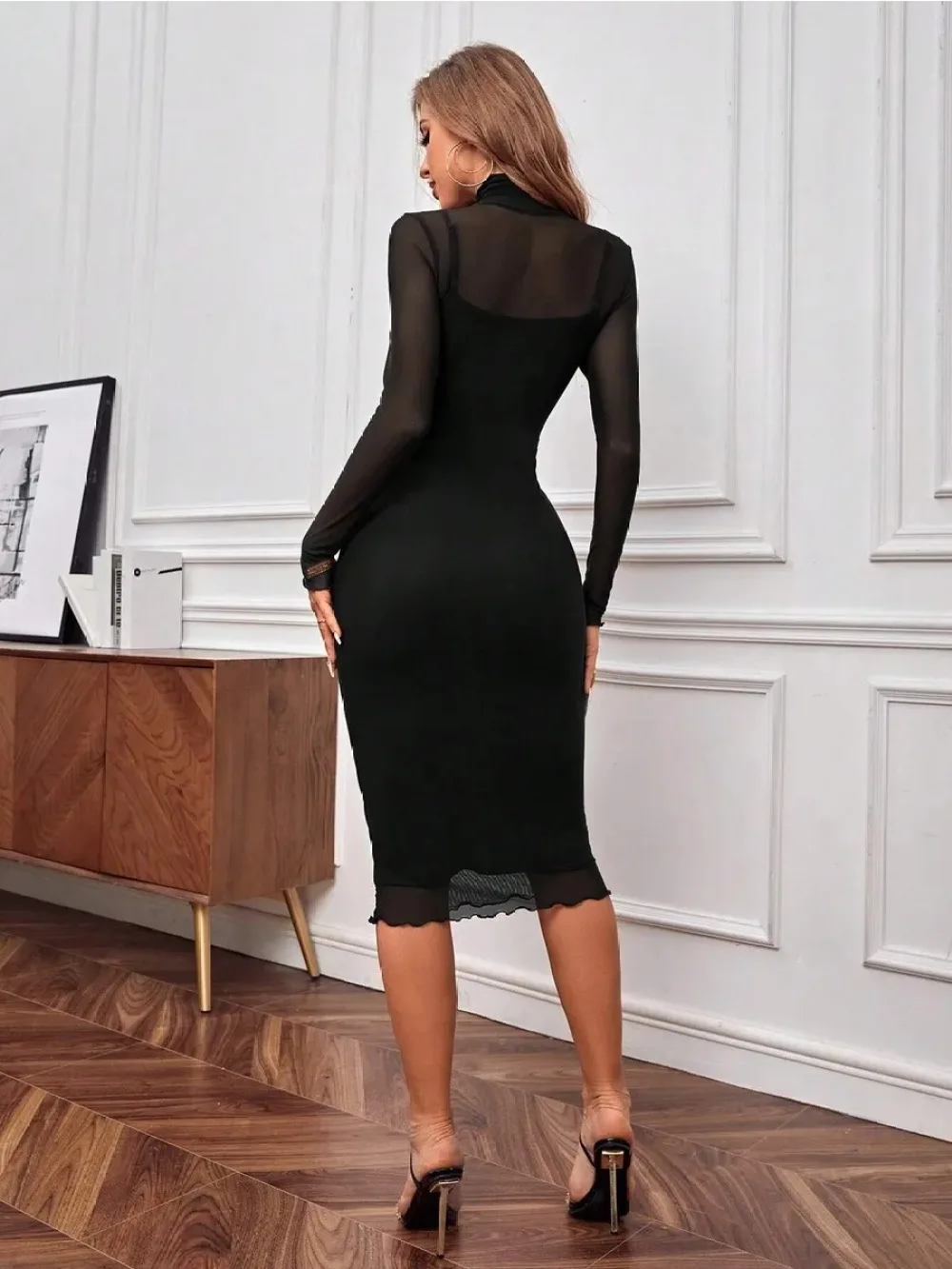 เดรสทรงเข้ารูปเอวสูง แขนยาว ผ้าตาข่าย ดีไซน์ใหม่สไตล์ยุโรปและอเมริกา สำหรับฤดูใบไม้ร่วง